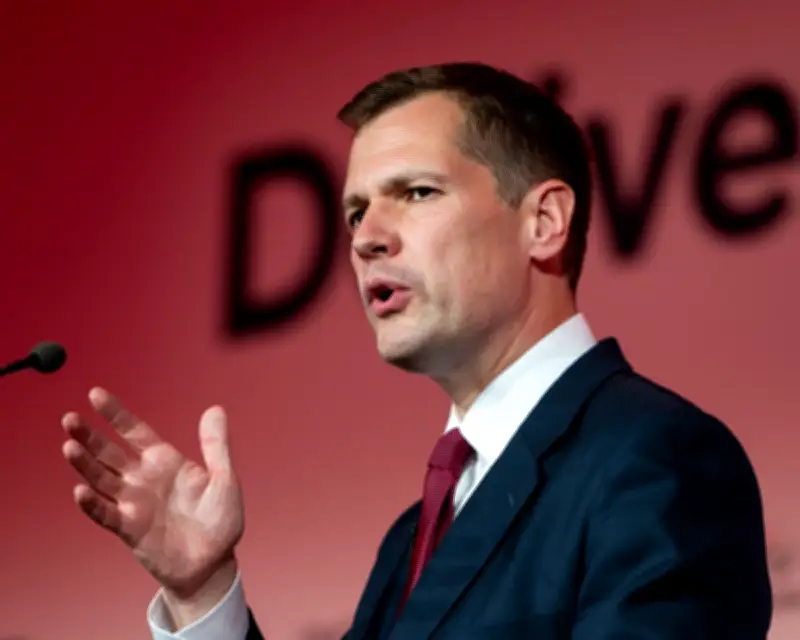 Jenrick says £5m Farage donation questions are 'legitimate'