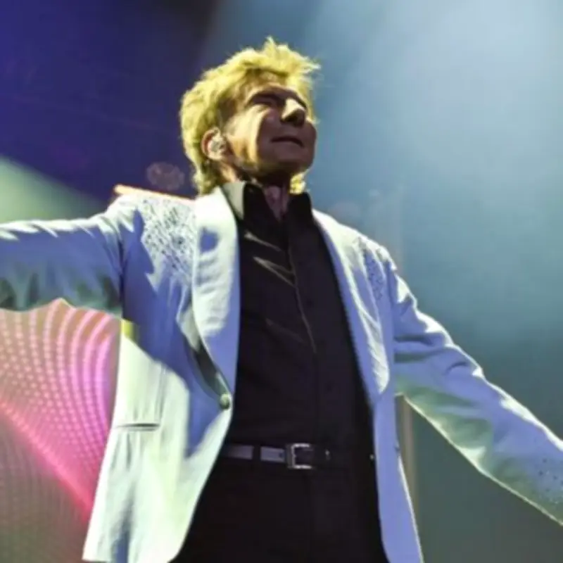 Last-Minute Barry Manilow O2 Arena Tickets Drop to £30 for Final Show
