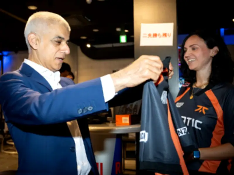 London Mayor's esports plan: Free gaming in youth clubs despite screen time concerns