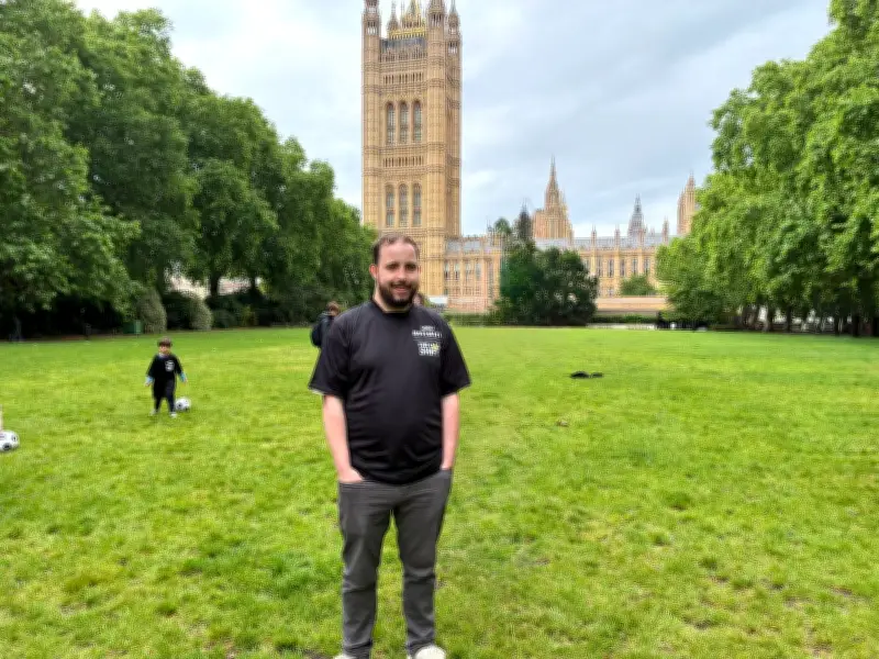 London paramedic: UK paternity leave caused my postnatal depression