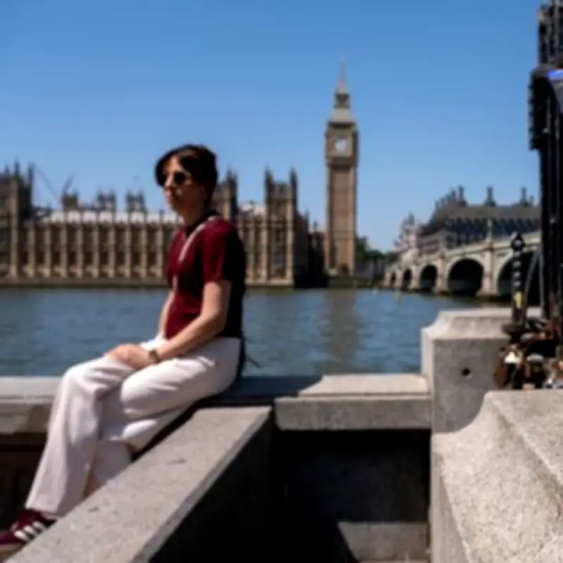London Set for 30C Heat This Week but No Heatwave, Says BBC