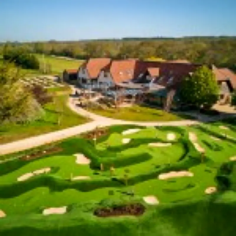 Mad Swans Golf Resort: 6 Holes from £11.25, No Stuffy Rules