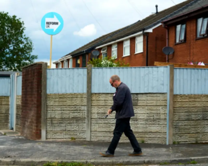 Makerfield Bitterly Divided as Byelection Campaign Nears End