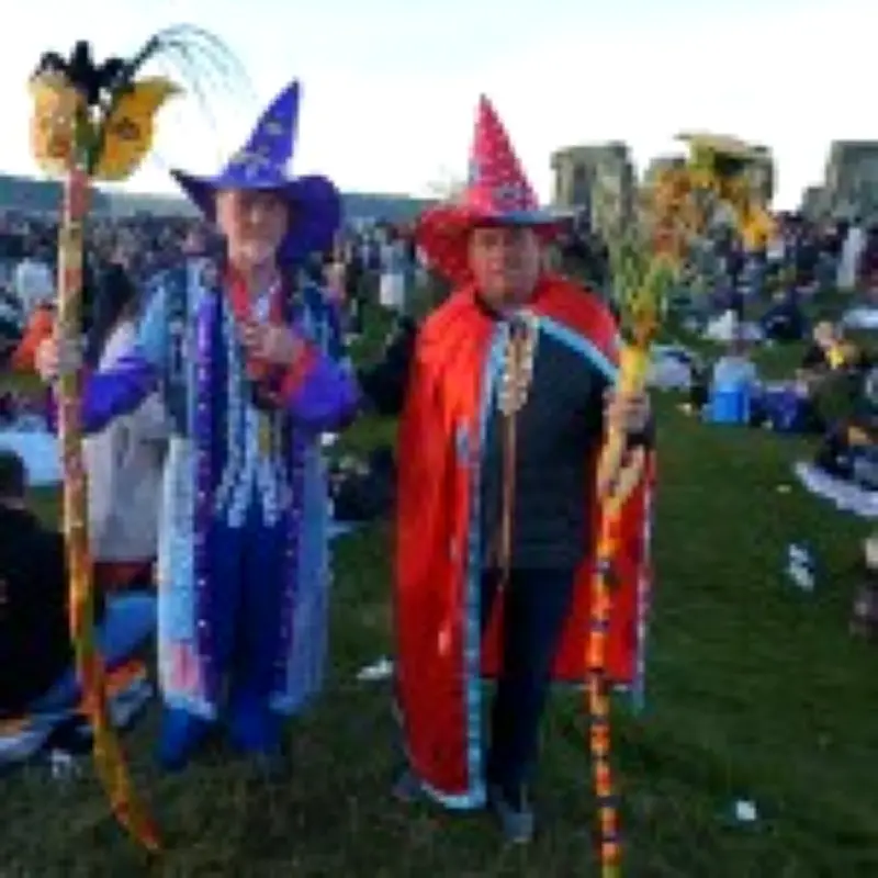 Merlin appears at Stonehenge as 20,000 gather for summer solstice