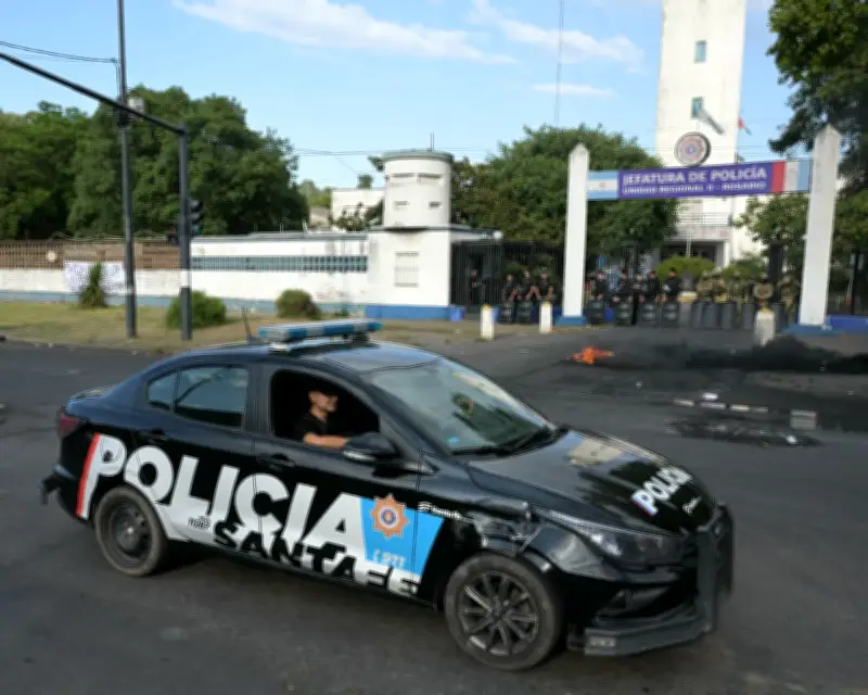 Off-duty Argentine police in second jobs 'kill and die more' amid recession