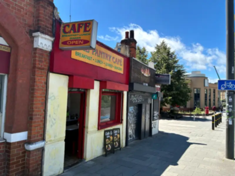Pantry Cafe in Stratford: A timeless builders' café with affordable food