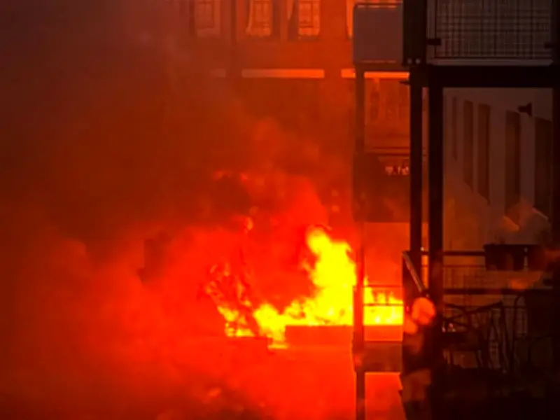 Peckham Rye Lane fire: Investigation launched after huge blaze engulfs department store