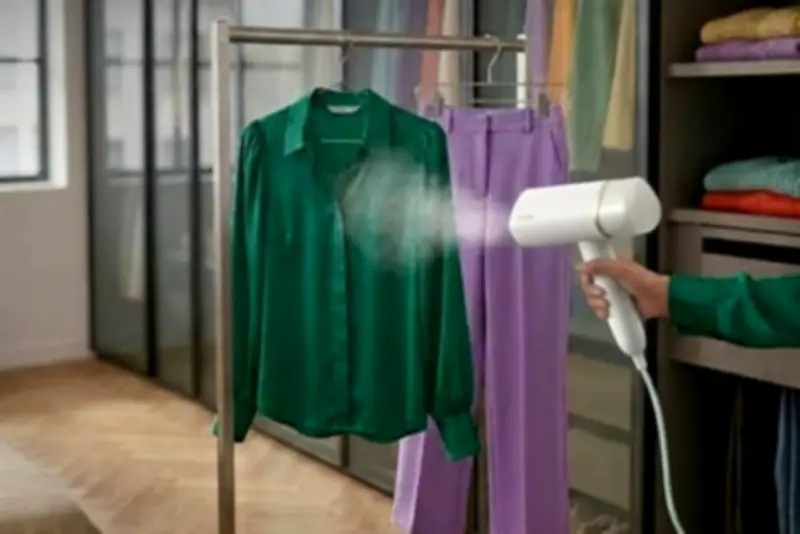Philips Handheld Steamer: Amazon's Top Crease-Free Travel Gadget