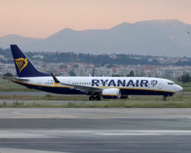 Ryanair adopts free family seating after CMA investigation