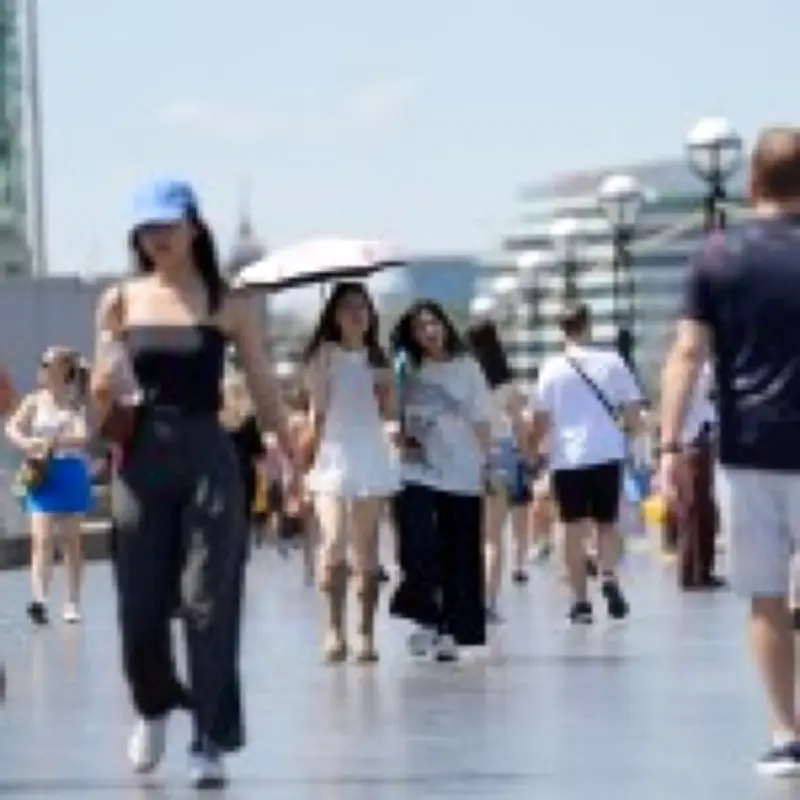 Sadiq Khan issues severe air pollution warning as London braces for 39C heat