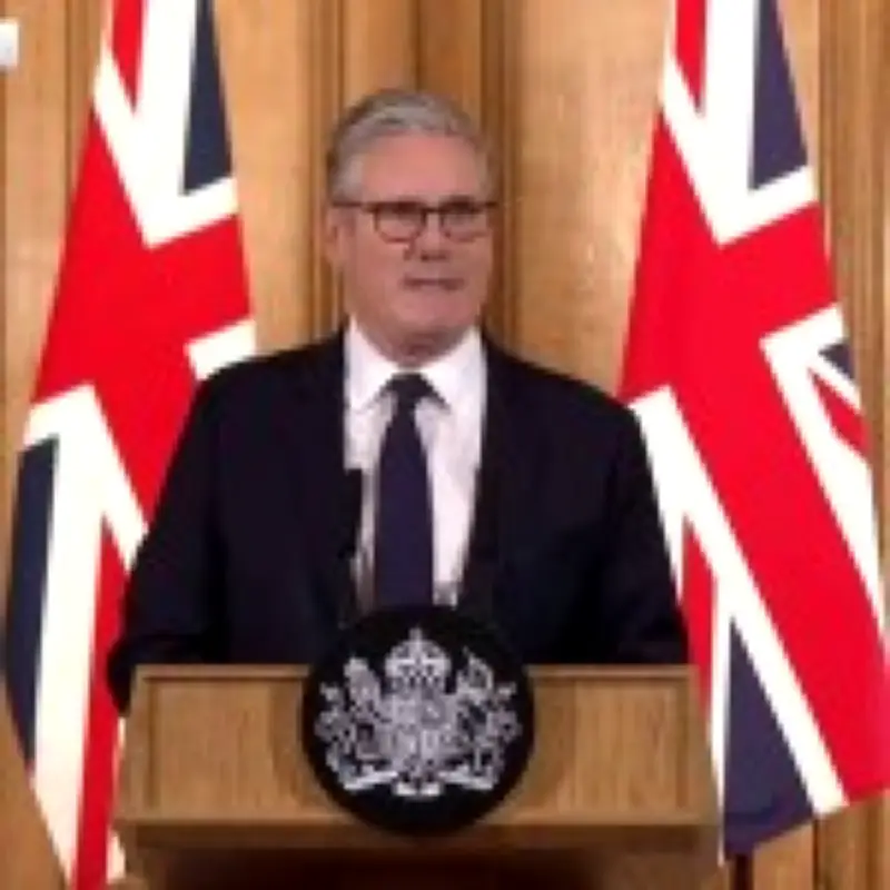 Starmer announces social media ban for all children under 16