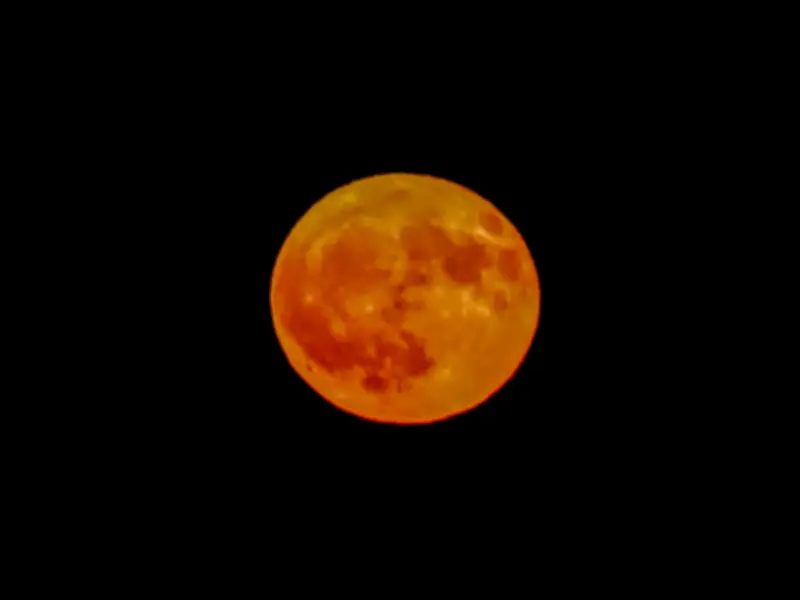 Strawberry Moon to light up London skies tonight, peak at 12.57am