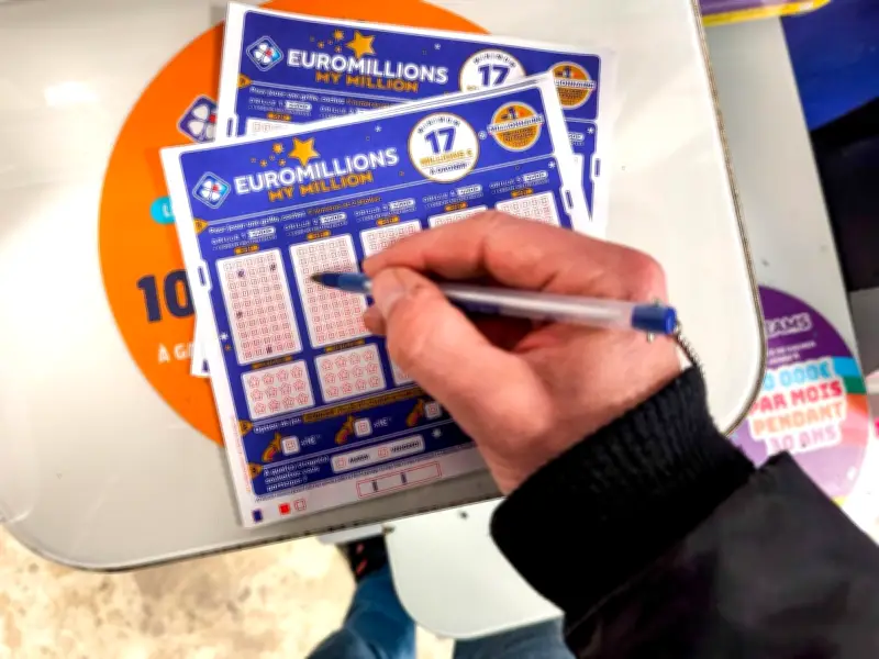 UK EuroMillions syndicate wins £1M jackpot from online deal