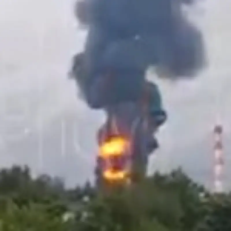 Ukrainian Drones Hit Moscow Oil Refinery Just 10 Miles from Kremlin