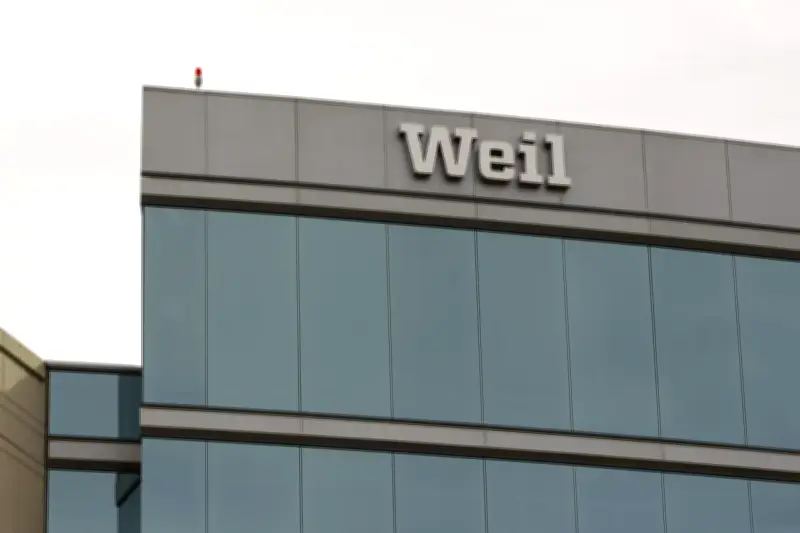 Weil Poaches Sidley Capital Solutions Partner in London