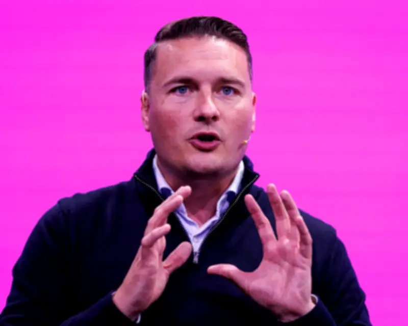 Wes Streeting vows to boost high-skilled immigration and use North Sea tax for energy bills