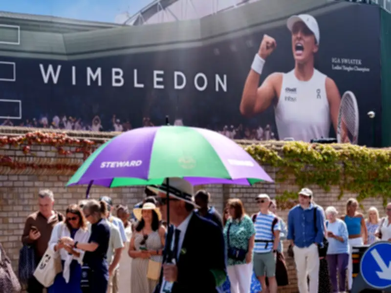 Wimbledon visitor hails £2.85 strawberries and cream as best value summer food
