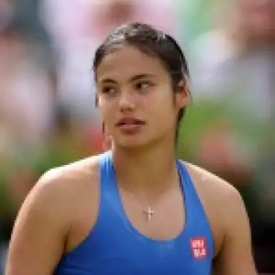 Emma Raducanu withdraws from Wimbledon due to stress fracture in foot