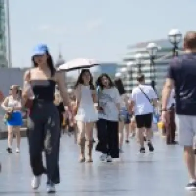 Sadiq Khan issues severe air pollution warning as London braces for 39C heat