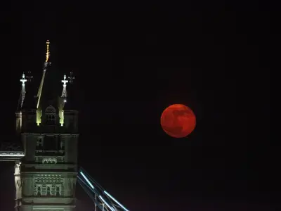 Strawberry Moon to shine over London skies tonight – when and where to look