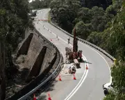 Blue Mountains highway closure extended to 2025 as NSW unveils bridge plan