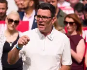 Burnham Allies Pressure Starmer to Step Down Amid Leadership Challenge