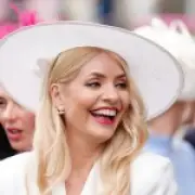 Holly Willoughby flashes cheeky phone message at Royal Ascot
