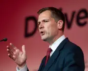 Jenrick says £5m Farage donation questions are 'legitimate'