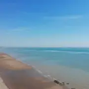Secret UK beach Winchelsea remains deserted even during heatwave