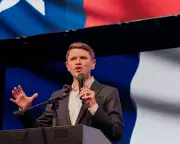 Texas Democrats Must Win Blue-Collar Voters: Talarico's Challenge