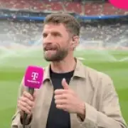 Thomas Muller urges Bayern Munich to sign £43m Man Utd target Johan Manzambi