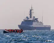 UK and France revise treaty to stop removed migrants returning