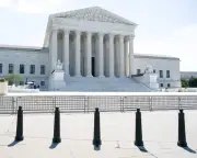 US Supreme Court Rules Trump's Firing of Fed Governor Unconstitutional