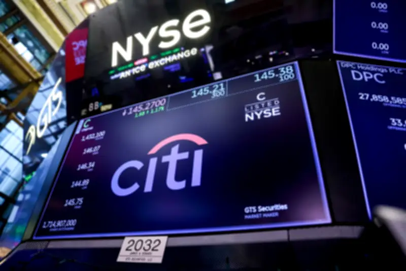 Citigroup hires veteran UBS rates salesman for hedge fund team