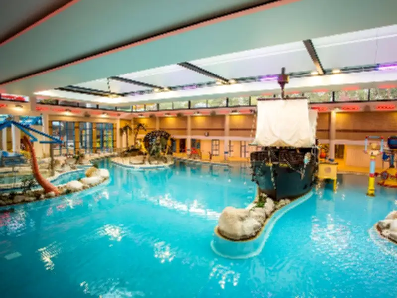 Coral Reef Waterworld: Indoor Water Park 2 Hours from London