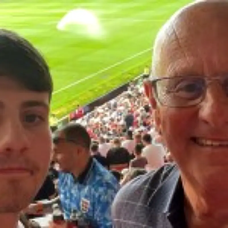 England fan gets £10,000 back after regifting it to take grandad to World Cup