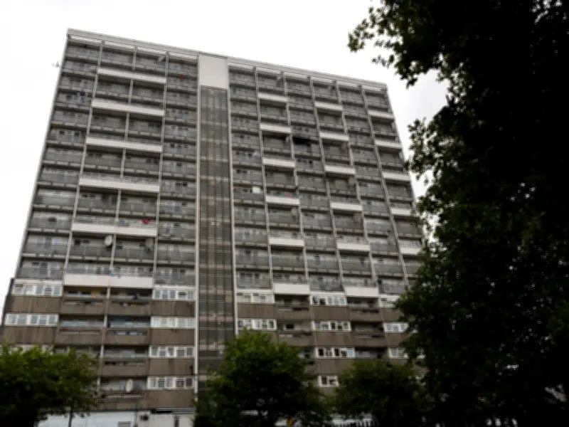 Hackney Council failed to renew housing repairs deal for 6 years, leaving homes in decay