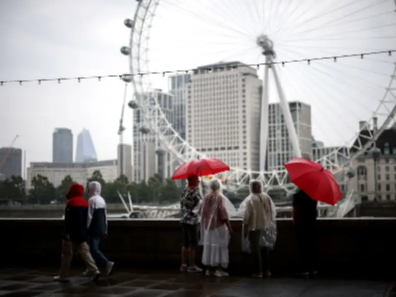 London to Face 4-Day Rain Deluge After Heatwave, Forecasters Say