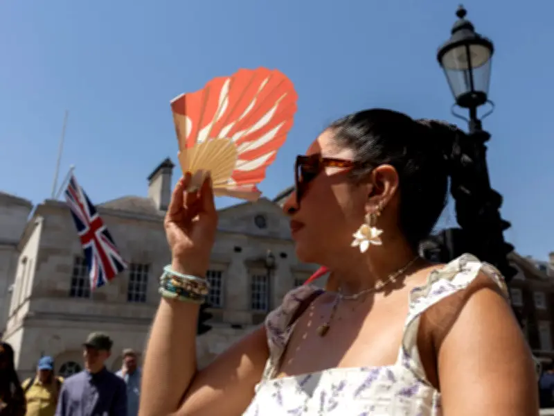 London weekend heatwave: BBC and Met Office predict highs of 29C