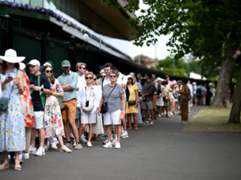 Tennis fan joins Wimbledon queue at 1:47pm, gets in after 3-hour wait