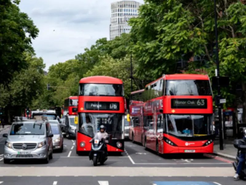 Tories call for CCTV at every London bus stop over safety fears