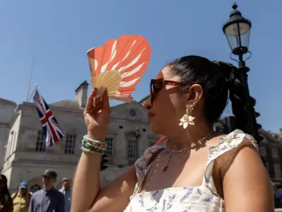 London weekend heatwave: BBC and Met Office predict highs of 29C