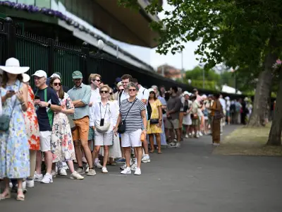 Tennis fan joins Wimbledon queue at 1:47pm, gets in after 3-hour wait